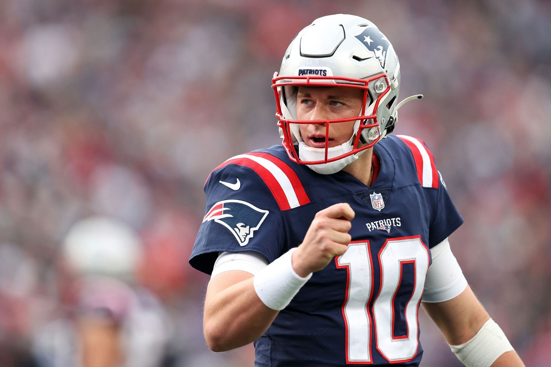 Mac Jones jerseys outsold Tom Brady during training camp, Patriots QB was  No. 6 overall 