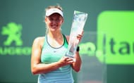 Victoria Azarenka with the 2016 Miami Open trophy