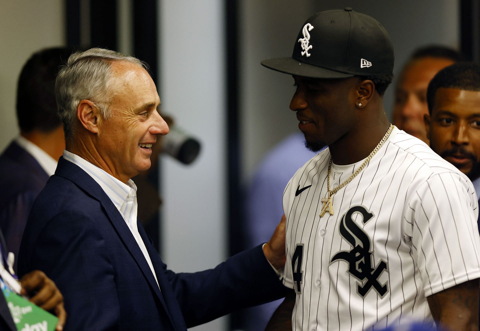 Rob Manfred will try and improve player relations in 2022