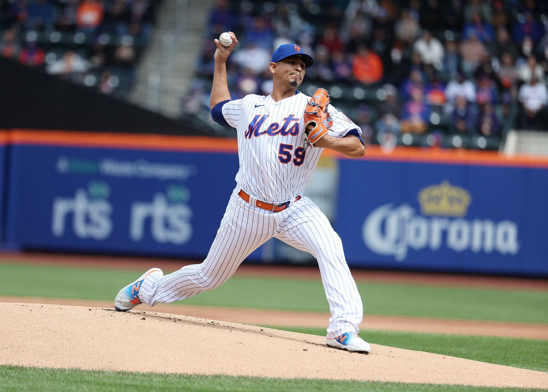 New York Mets pitcher Carrasco pitched 7.2 innings of two-run baseball. He struck out seven San Francisco Giants en route to his victory, keeping the Mets in his first place.
