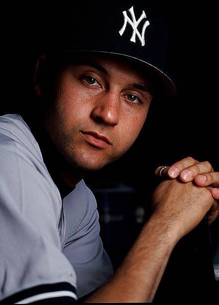 MLB Rewind: Derek Jeter leads the New York Yankees to victory over the  Atlanta Braves in the 1996 World Series for his first championship