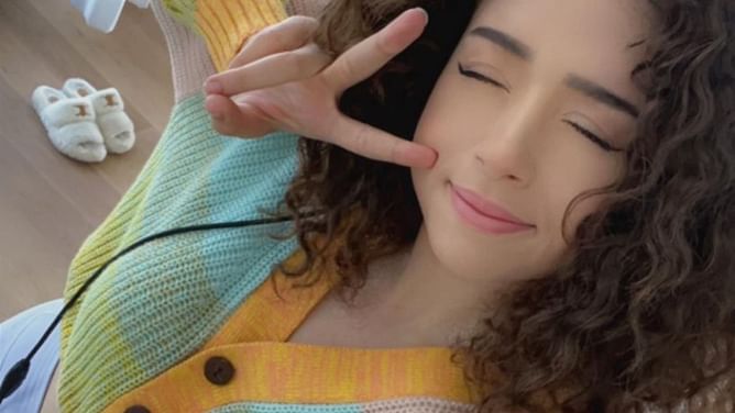 "Intervening with the viewer's experience isn't how they should go about it": Pokimane gives her take on Twitch's advertising style