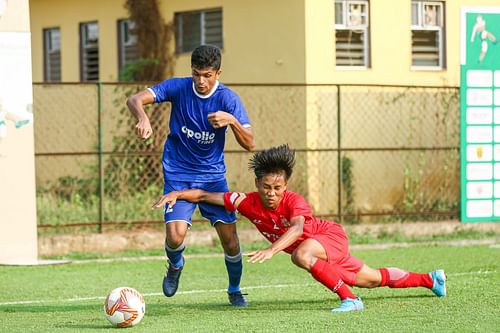 Syed Suhail Pasha (left) in action for Chennaiyin FC. [Credits: Chennaiyin FC]