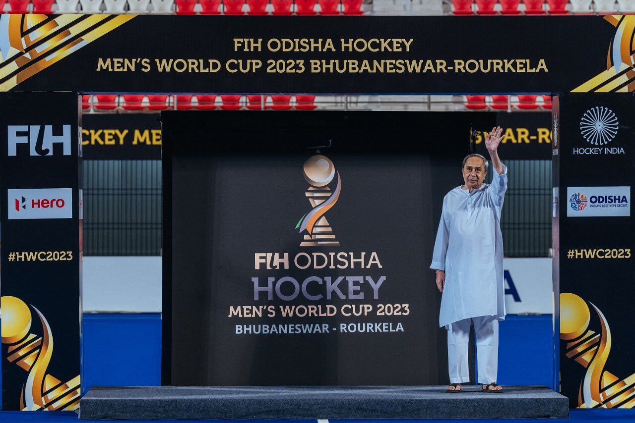 मैच से ठीक पहले ओडिशा के सीएम नवीन पटनायक ने 2023 हॉकी विश्वकप का लोगो लॉन्च किया।