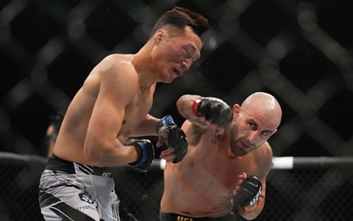 Chan Sung Jung (left); Alexander Volkanovski (right)