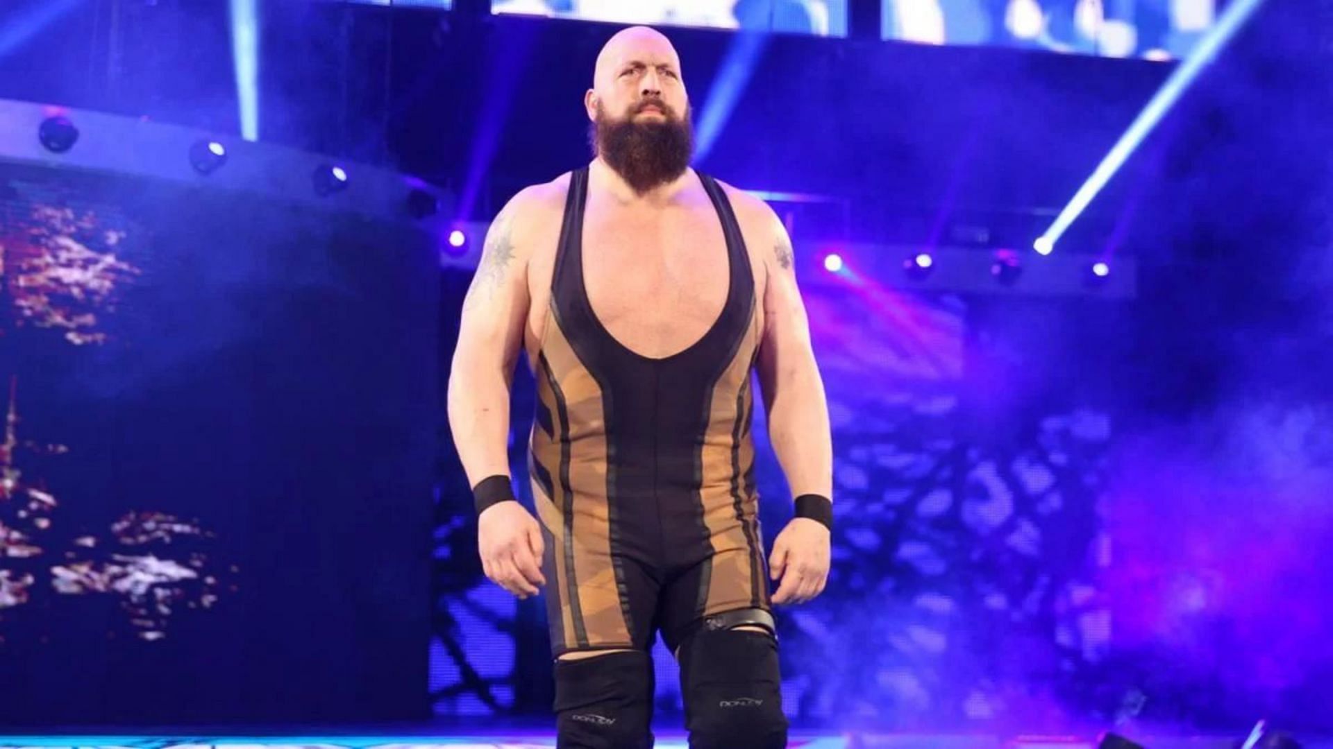 Paul Wight (FKA The Big Show) suffered from acromegaly