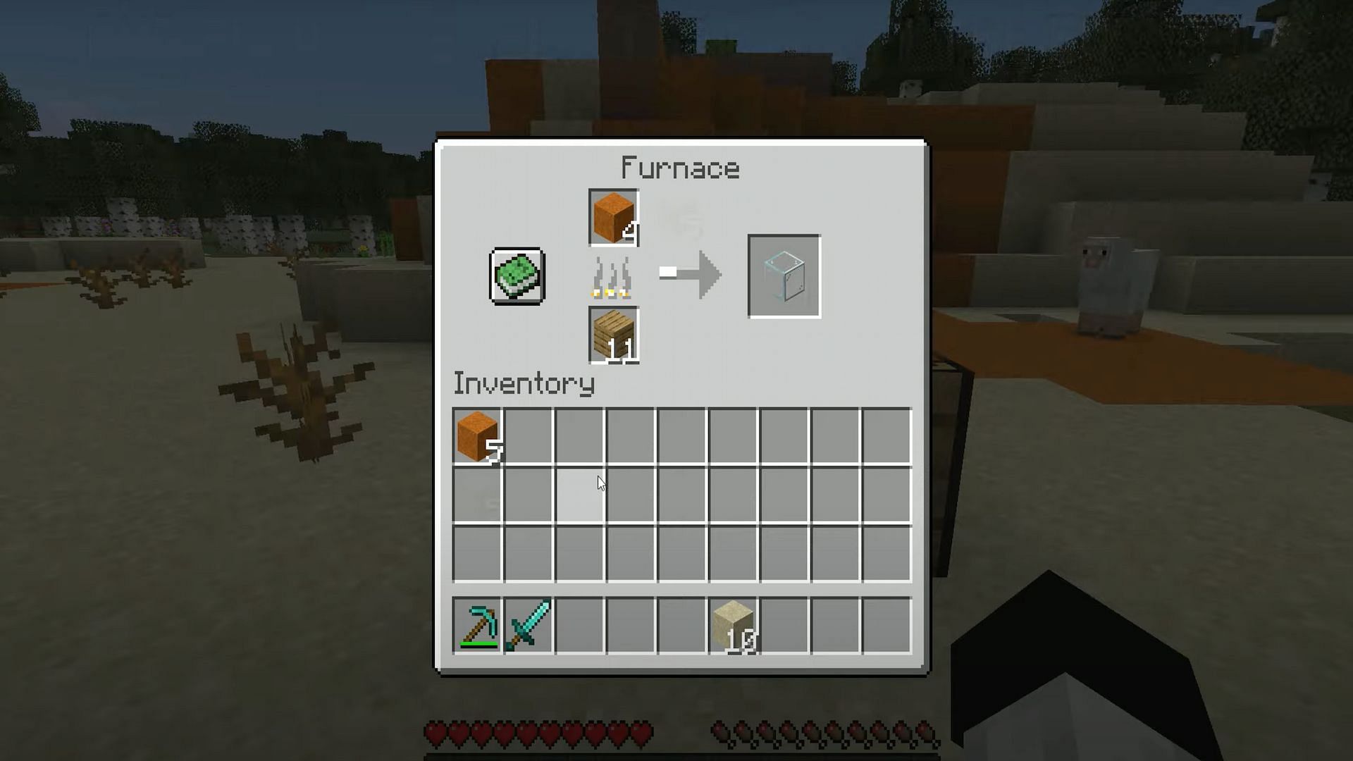 Players of Minecraft can make glass easily by following a few simple steps (Image via EKGaming/YouTube)