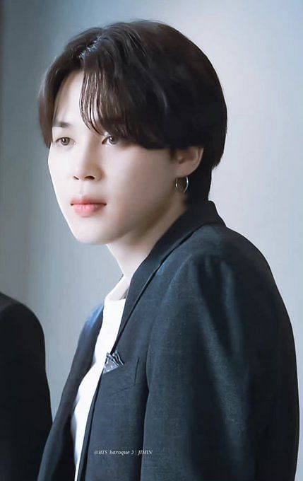 Park Jimin USA 🇺🇸 on X: BTS Jimin is receiving foreign media attention  as show opener of #LVMenFW21; he is named most fashionable BTS member. Jimin  further highlights his LV FRONTMAN brand's
