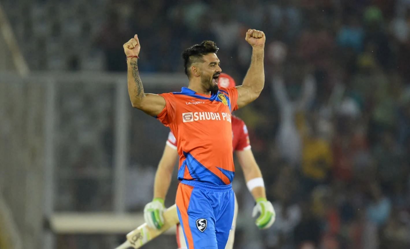 सांगवान ने अपना आखरी आईपीएल मैच 2018 में हैदराबाद के विरुद्ध खेला था