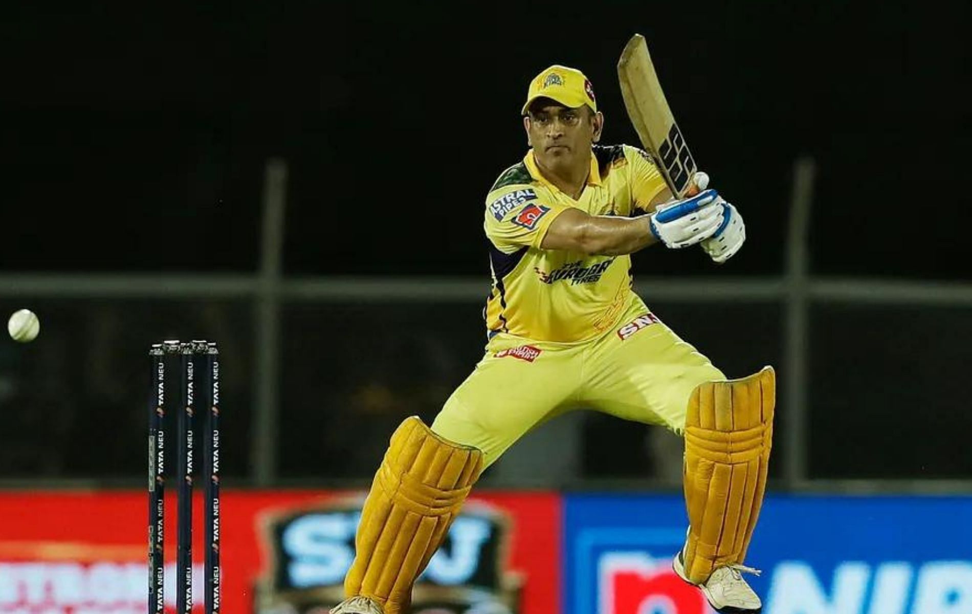 MS Dhoni in action (Image source: IPLT20.com)