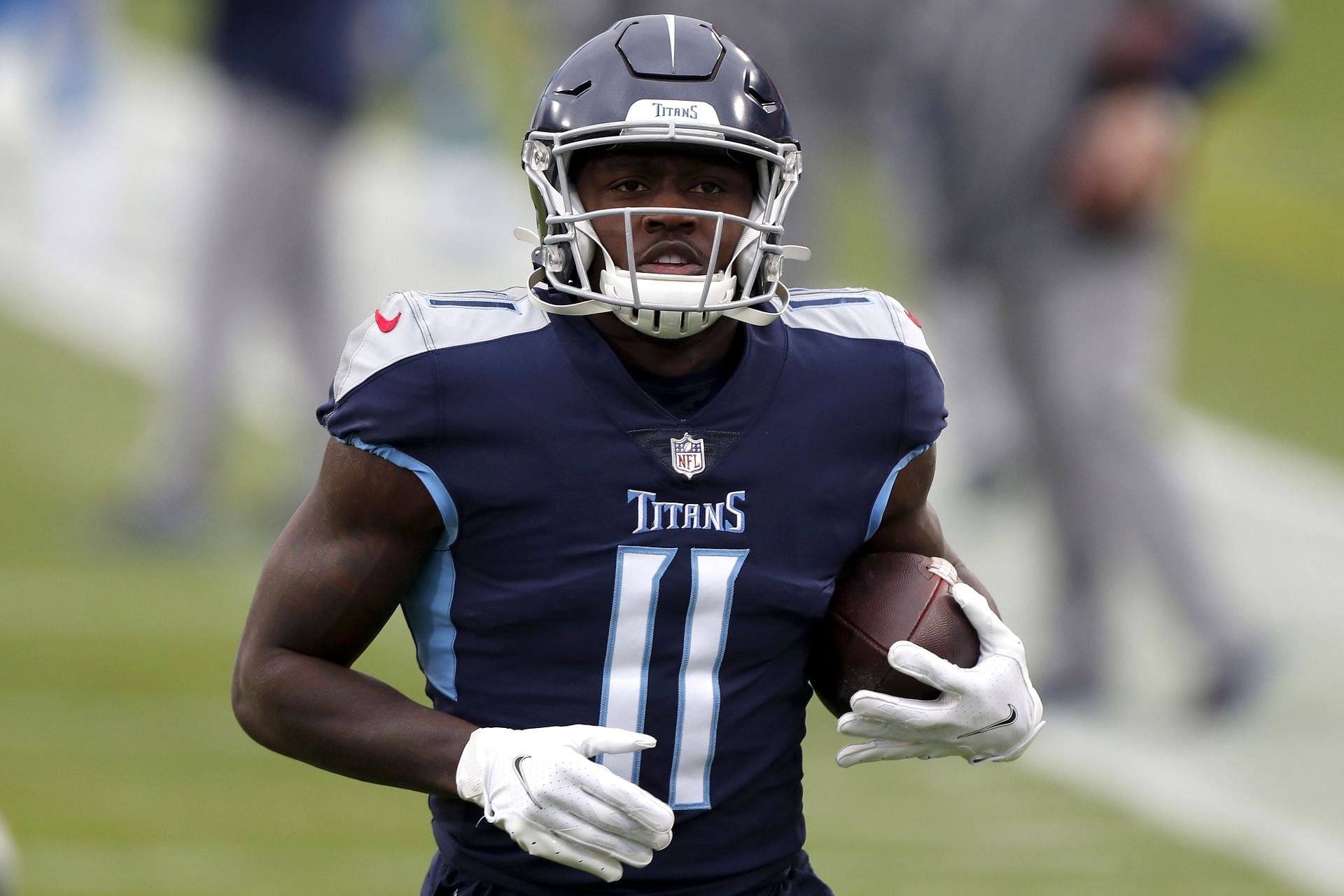 A.J. Brown throws shade at Tennessee Titans after Deebo Samuel deal