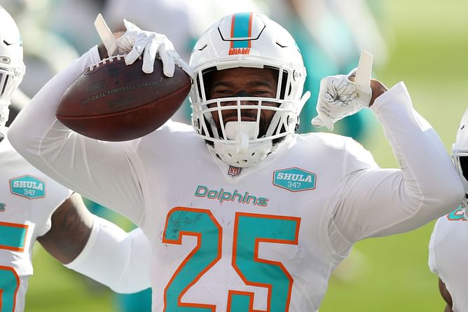 Dolphins offer Xavien Howard record-breaking new contract worth $50.6 million