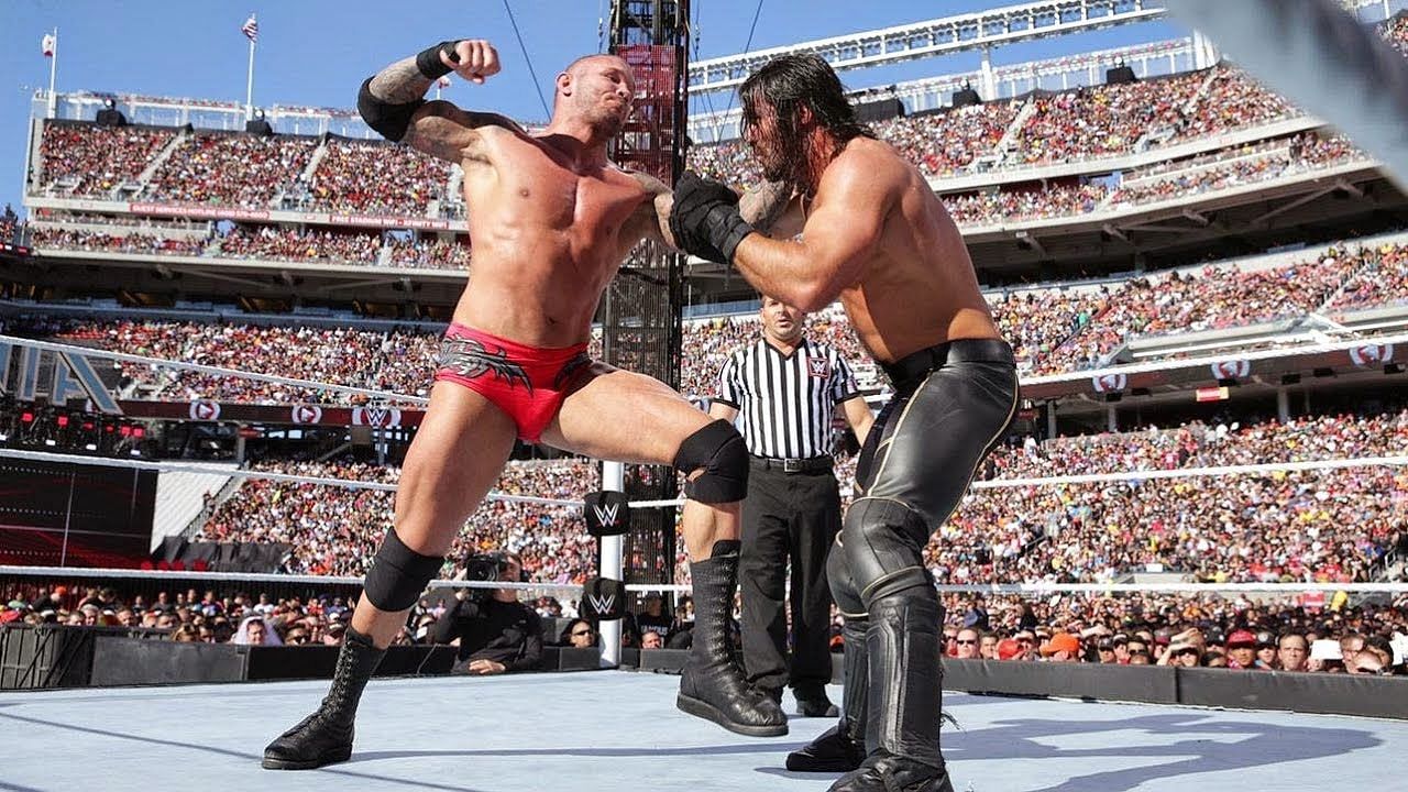Orton vs. Rollins was a masterclass on how to up the tempo of a match