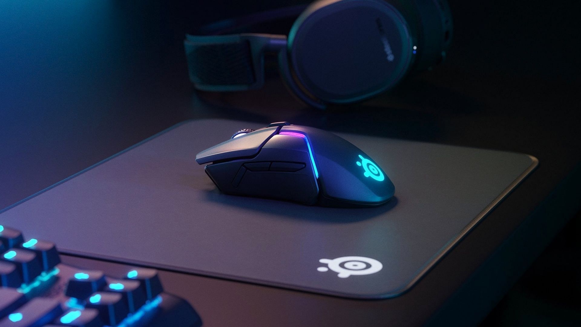 Comfortable for long gaming sessions (Image via SteelSeries)