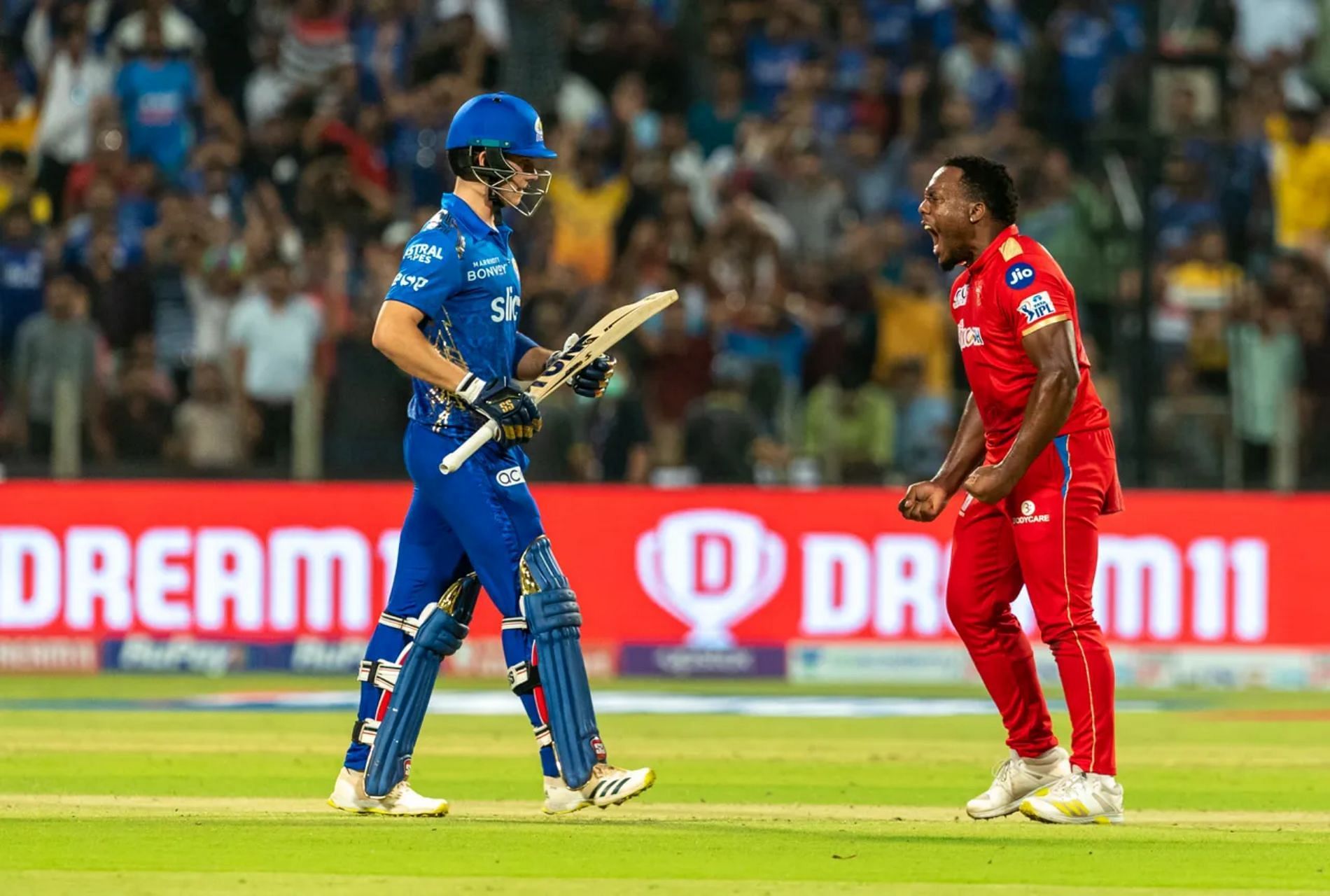 Odean Smith lets out a roar after claiming a wicket against MI. Pic: IPLT20.COM