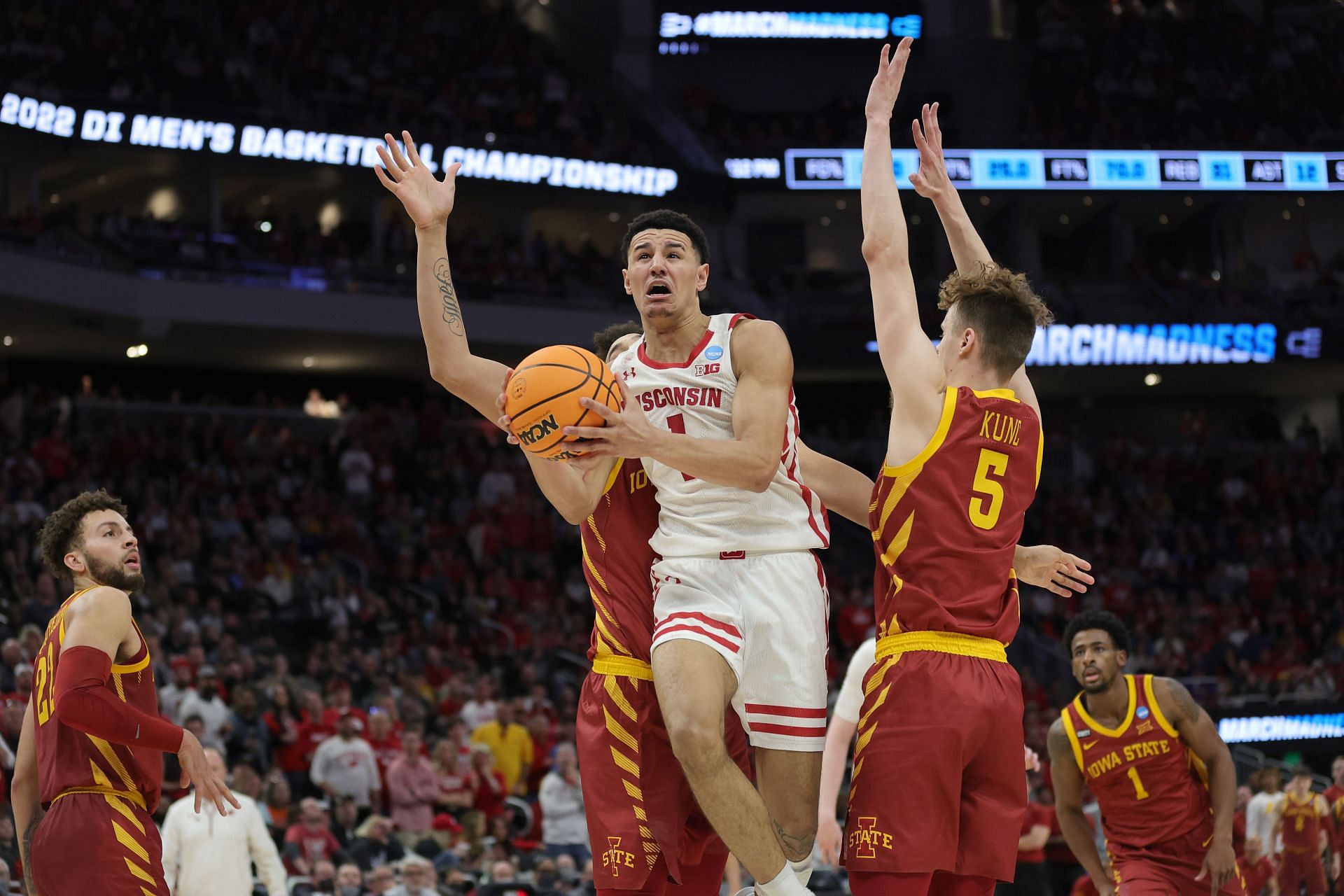 Johnny Davis led a mediocre Wisconsin team to become one of the best teams in the Big 10.