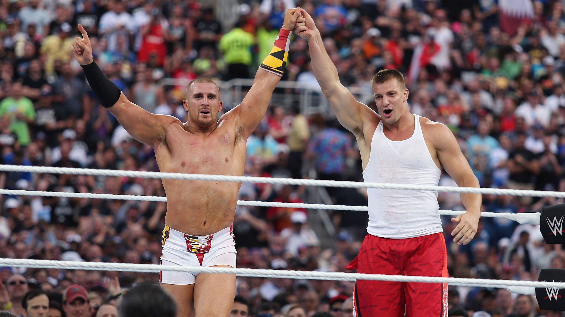 Mojo Rawley won the match with help of his friend, Rob Gronkowski