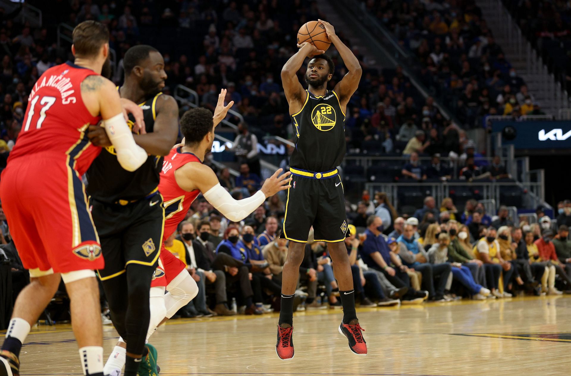 Andrew Wiggins of the Warriors shoots the ball against the Pelicans