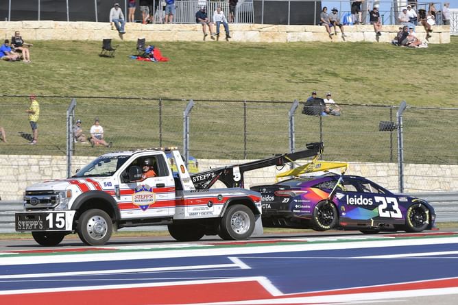 "If you drop the jack before that wheel is tight, it is going to come loose" - NASCAR crew chief reveals critical cause behind wheels coming off Next Gen cars