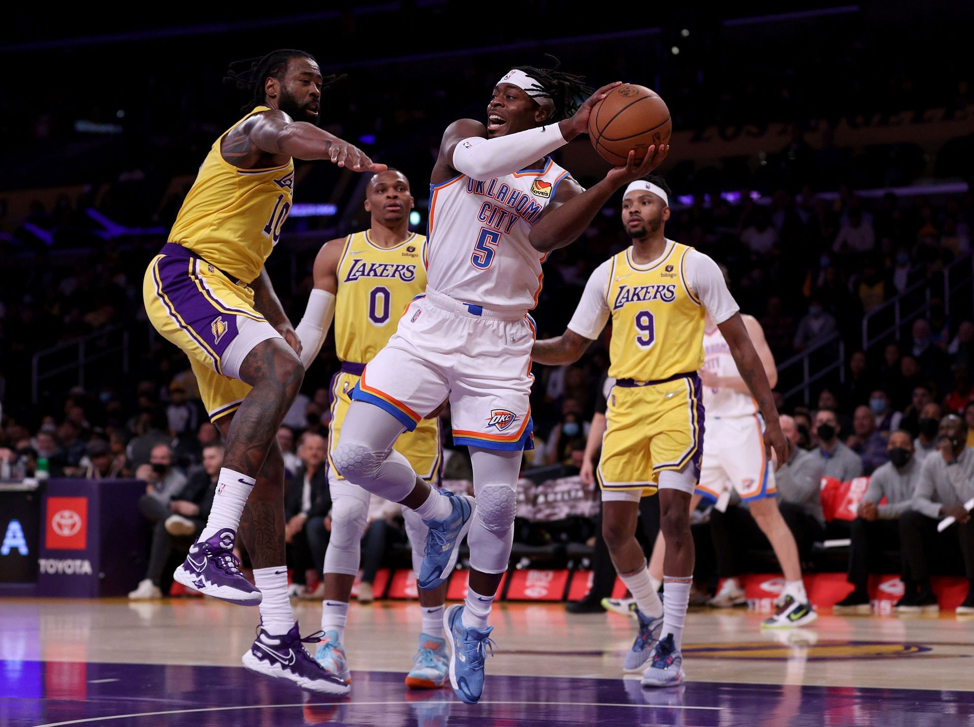 Oklahoma City Thunder v Los Angeles Lakers