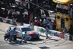Kyle Busch's team sets new NASCAR record despite being black-flagged at Toyota Owners 400
