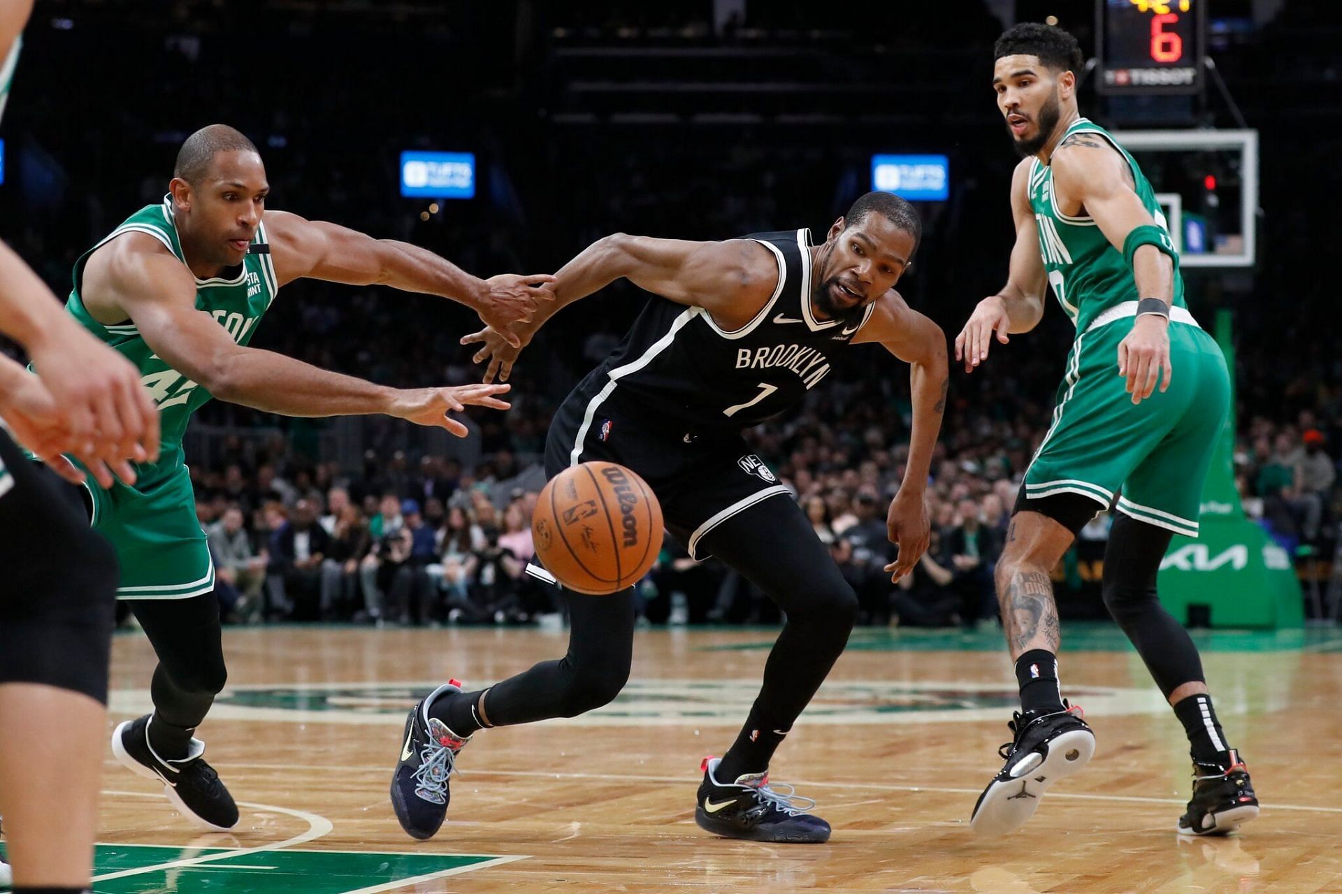 The Boston Celtics&#039; physical and aggressive 1990s-like defense has shut down Kevin Durant in the last two games. [Photo: New York Times]