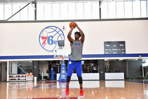 Joel Embiid of the Philadelphia 76ers taking a shot in practice