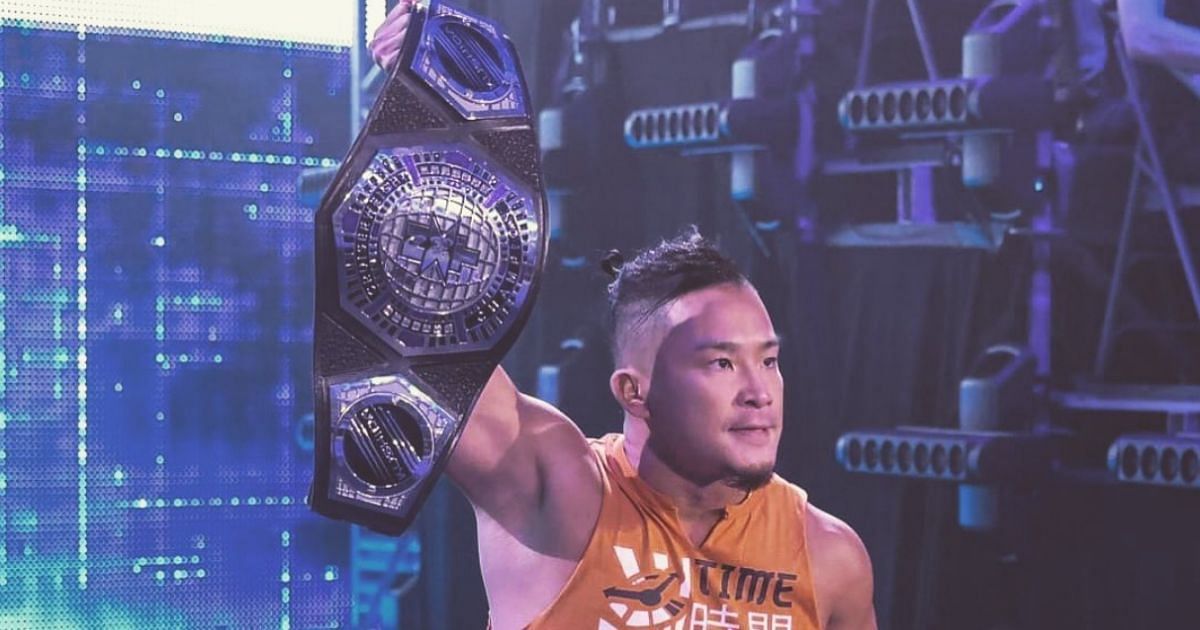 Kushida with the NXT Cruiserweight Championship