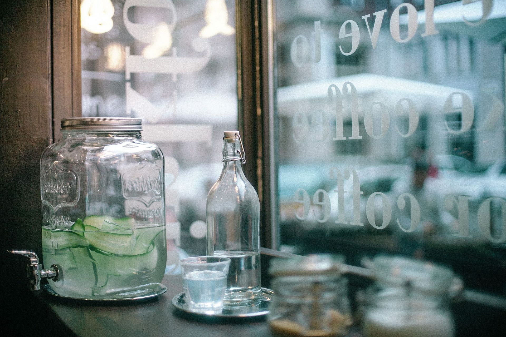 Cucumber is good for hydration (Image via Pexels/Maria Orlova)