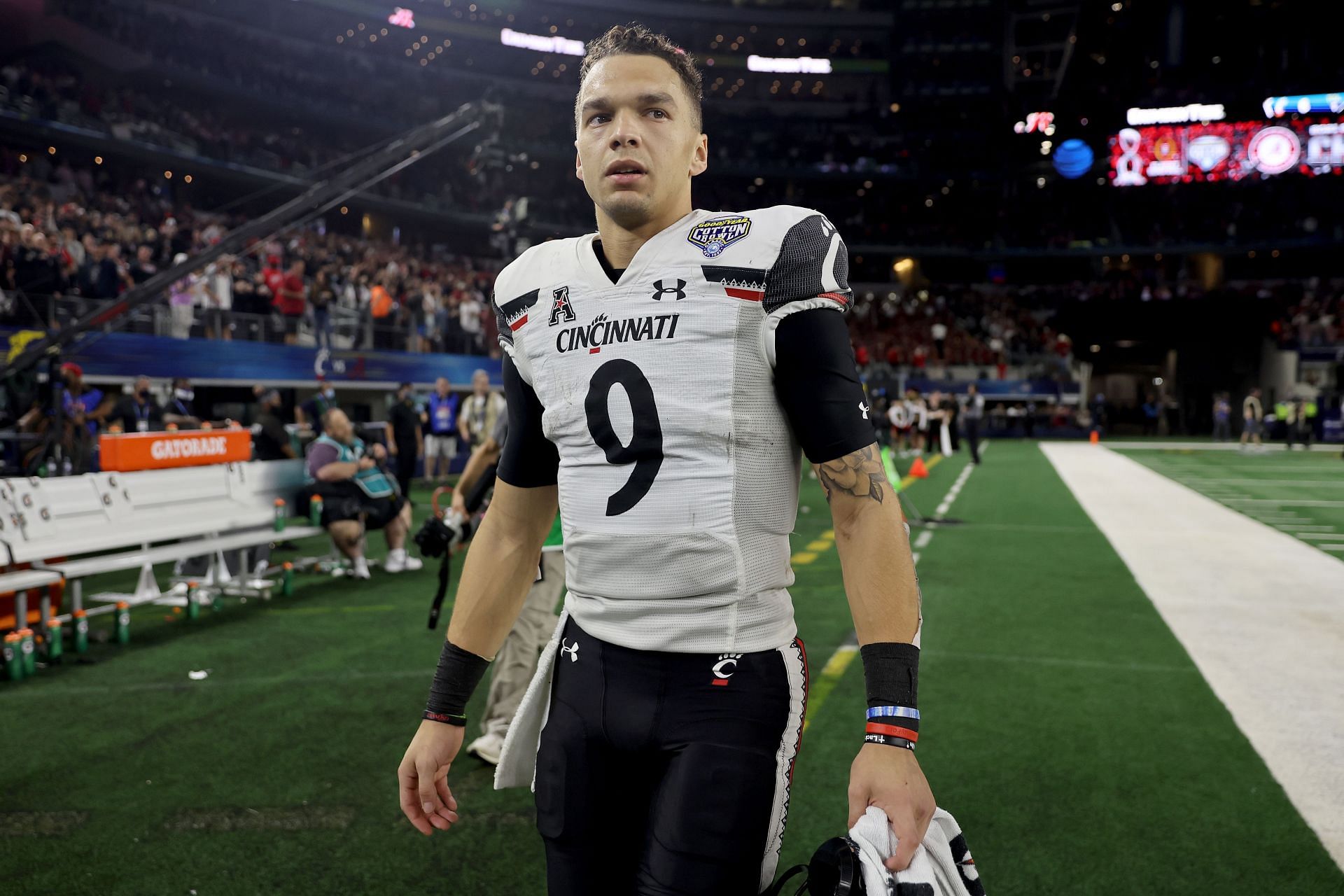 Playoff Semifinal at the Goodyear Cotton Bowl Classic - Cincinnati v Alabama