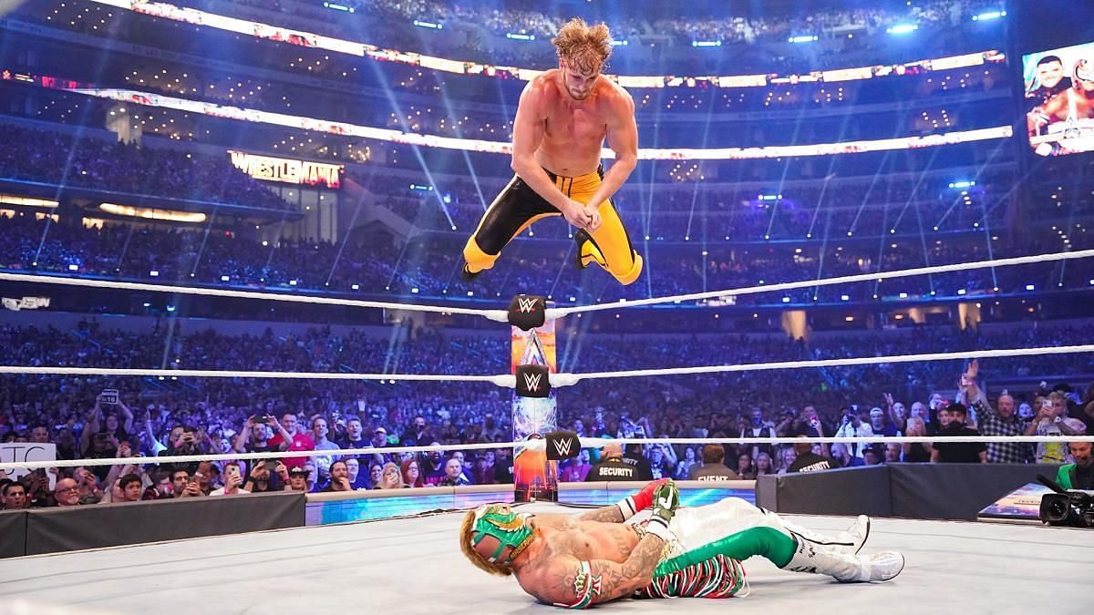 Logan Paul performed a Frog Splash on The Show of Shows.