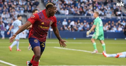 Anderson Julio's new contract at the MLS side is for three years, with club options for 2025 and 2026