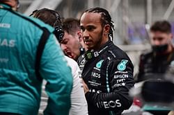 Reason behind Lewis Hamilton's 'really difficult position' message revealed by Mercedes