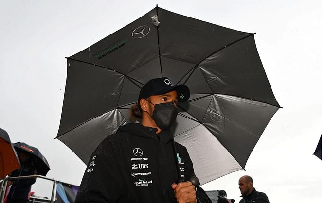 "He has to ask himself why George Russell is so much faster than him" - Former F1 driver says Lewis Hamilton is 'not used to' new concepts of the sport