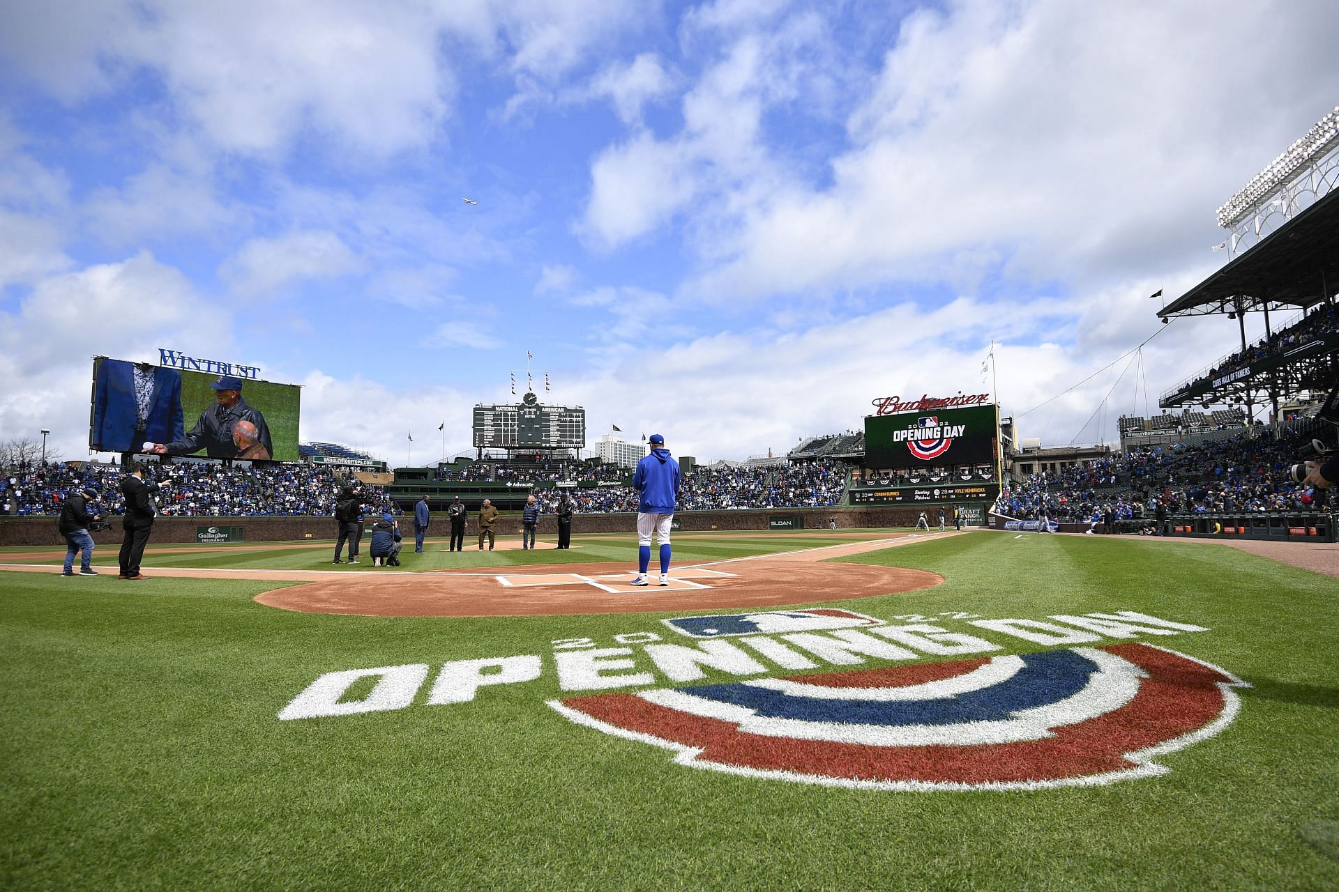 Ohtani makes Opening Day history, 04/07/2022