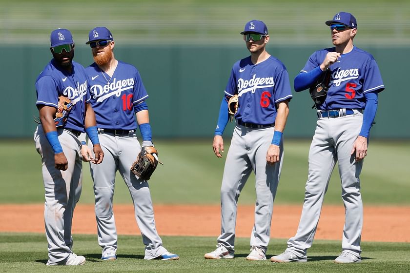 Freddie Freeman makes Dodgers debut in Spring Training