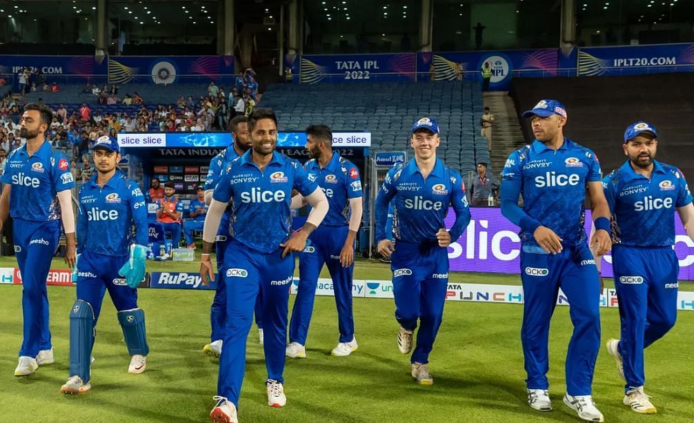 मुंबई इंडियंस टीम पर हुई कार्रवाई (Photo Credit - IPLT20)