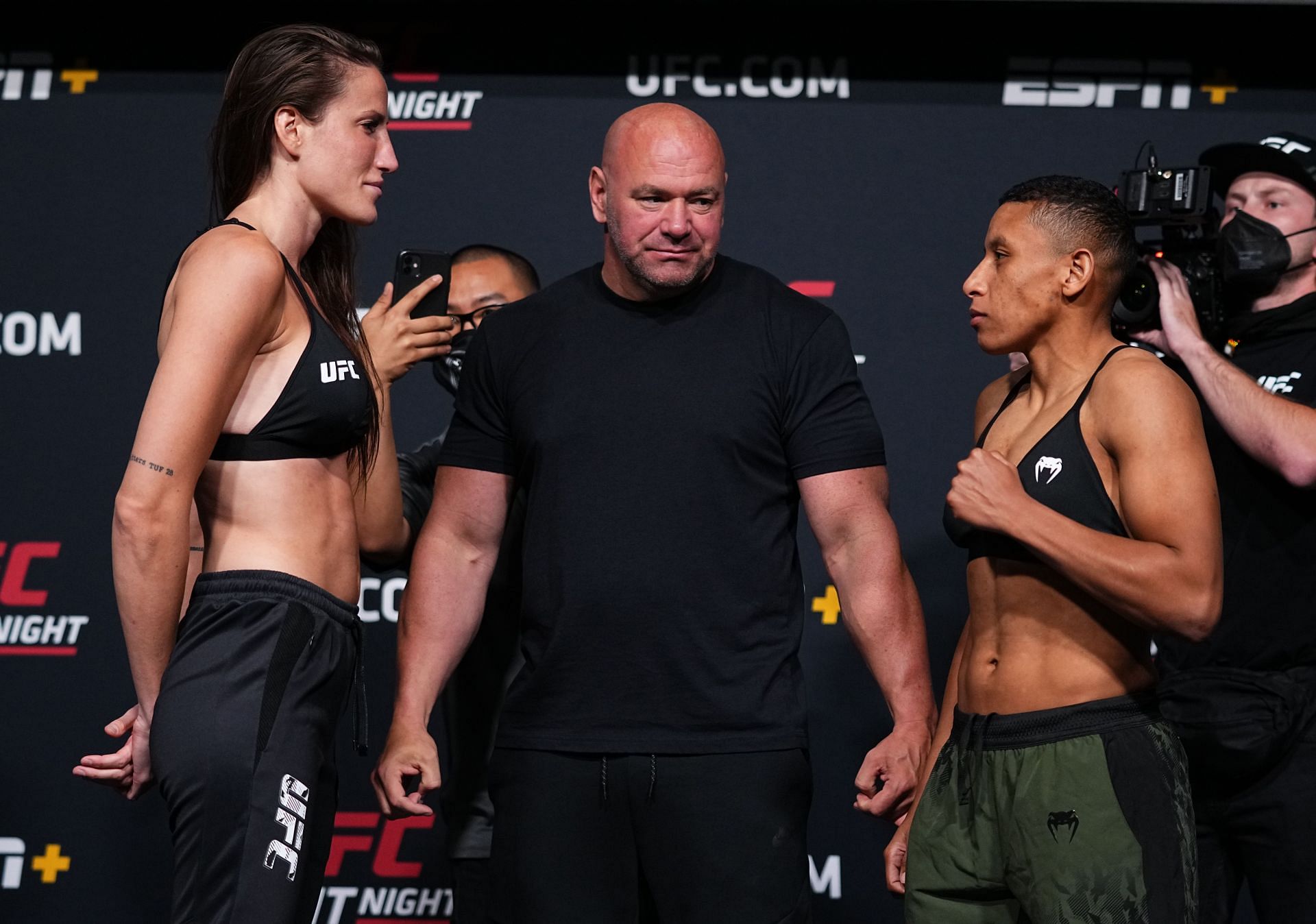 Bea Malecki and Josiane Nunes at weigh-in