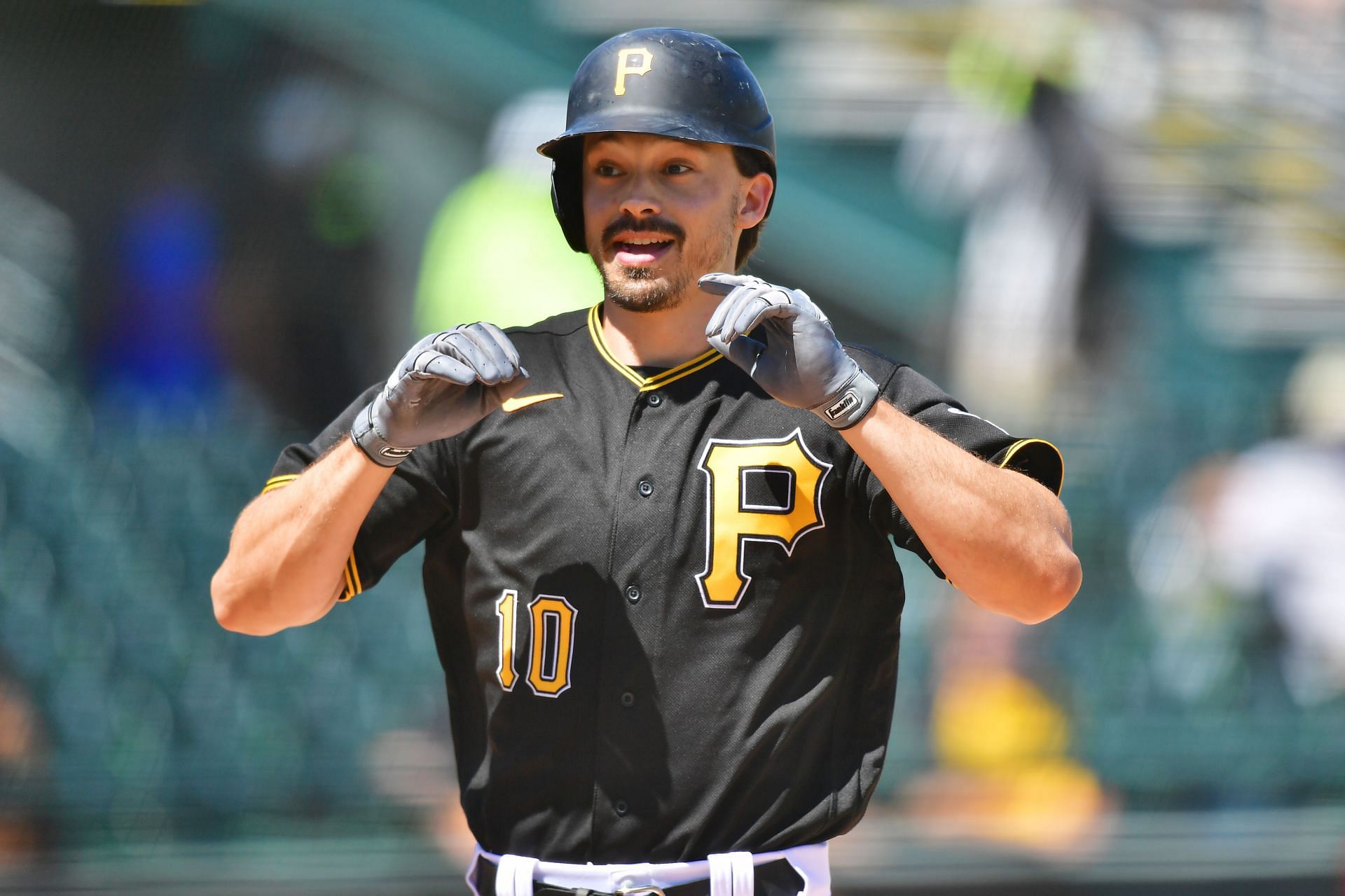 Sources: Pirates have agreement in place with Yoshi Tsutsugo for 2022