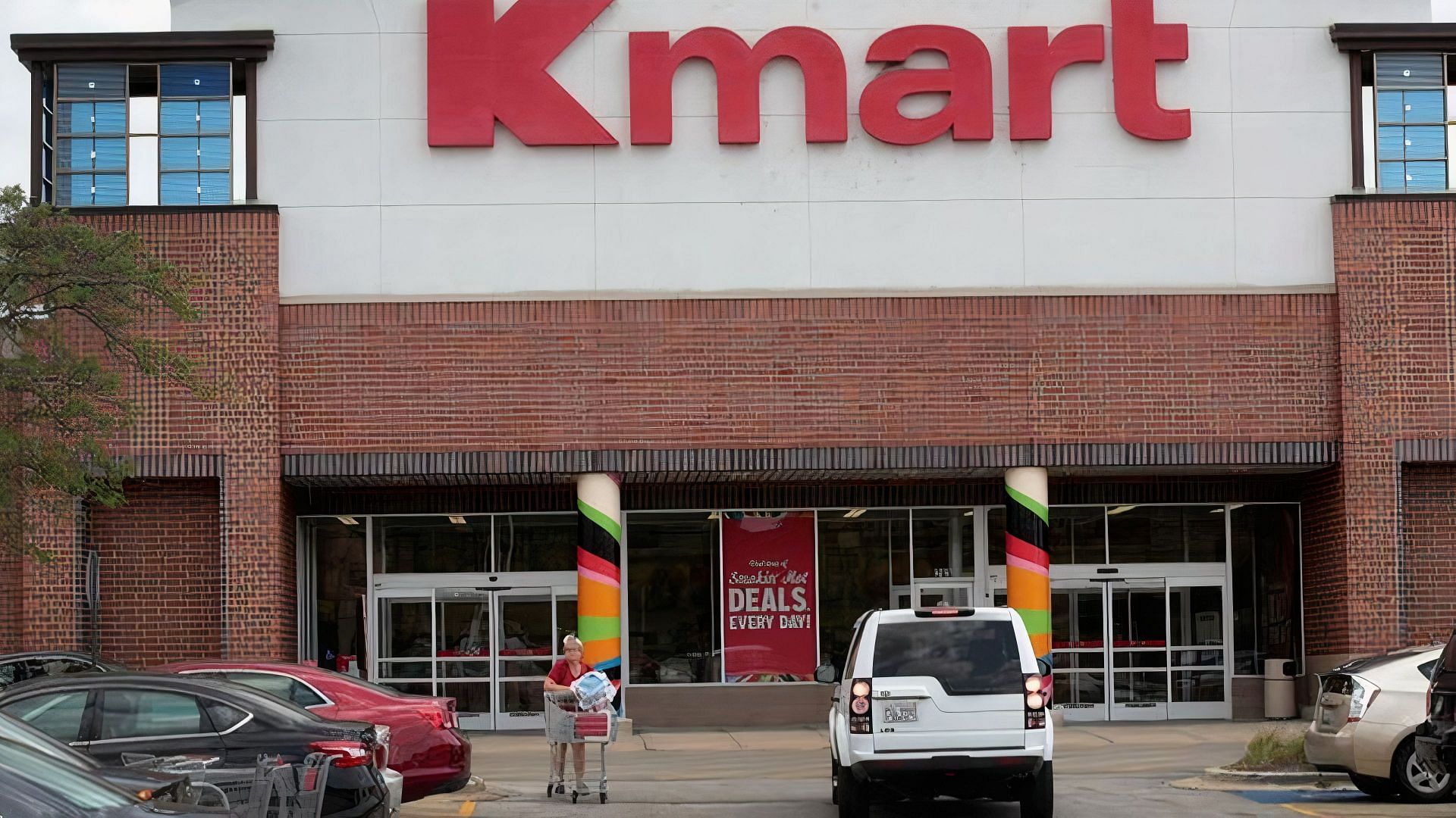 Kmart (Image via Scott Olson/Getty Images)