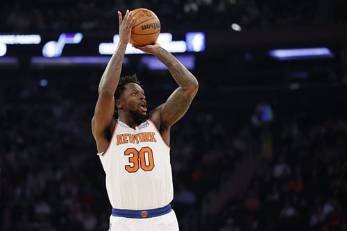 Utah Jazz vs. New York Knicks: Julius Randle shoots