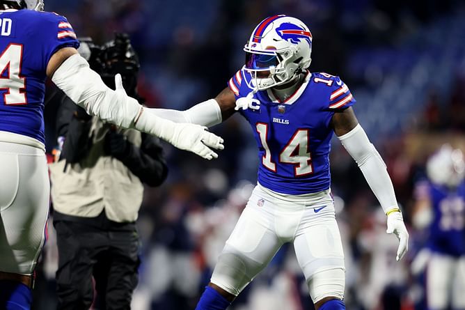"And people thought Kirk was overpaid" - NFL fans have contrasting opinions on Stefon Diggs' massive new contract with Buffalo Bills