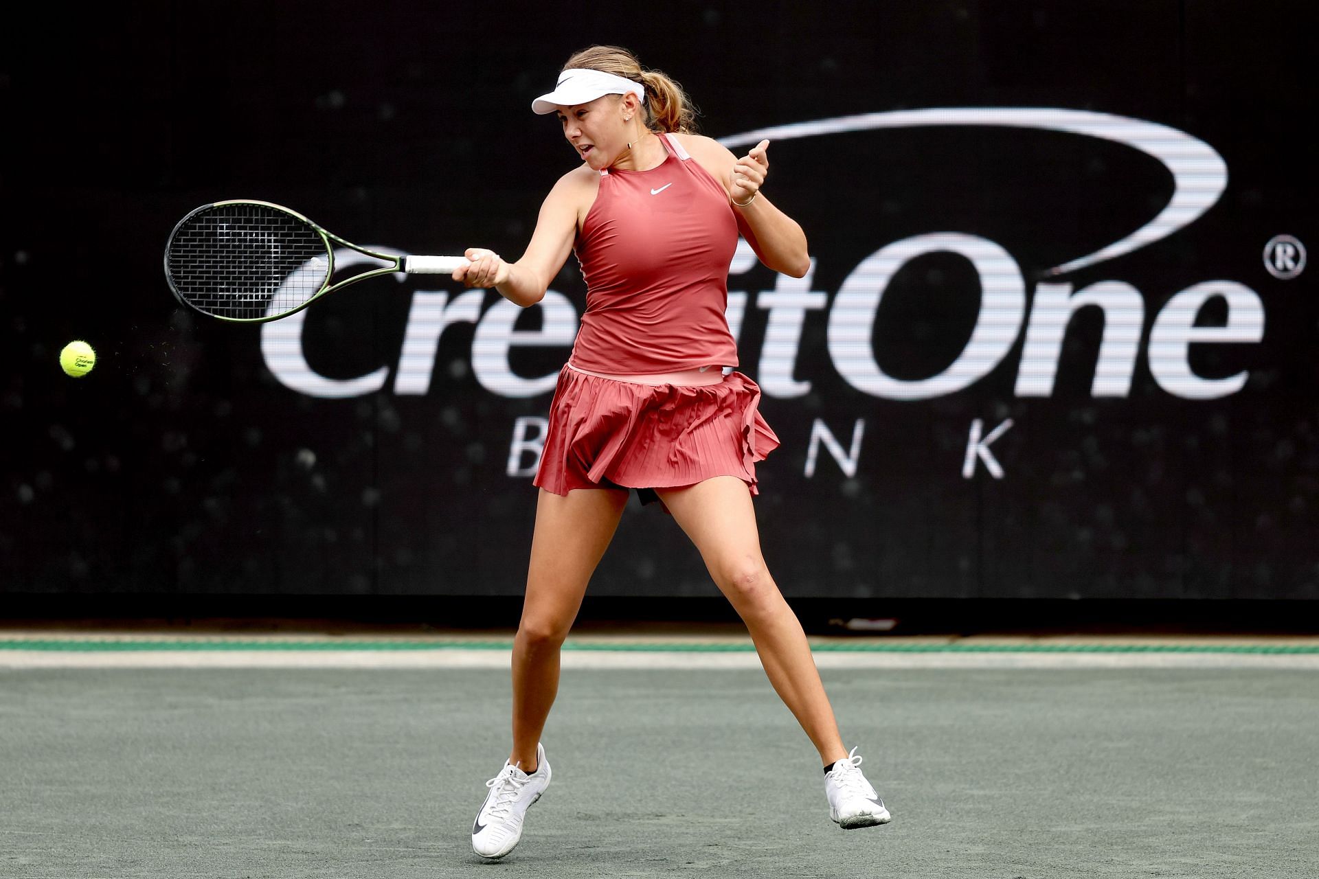 Amanda Anisimova at the 2022 Credit One Charleston Open