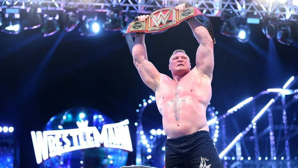 Brock Lesnar defeats Goldberg at WrestleMania 33 to become Universal champion
