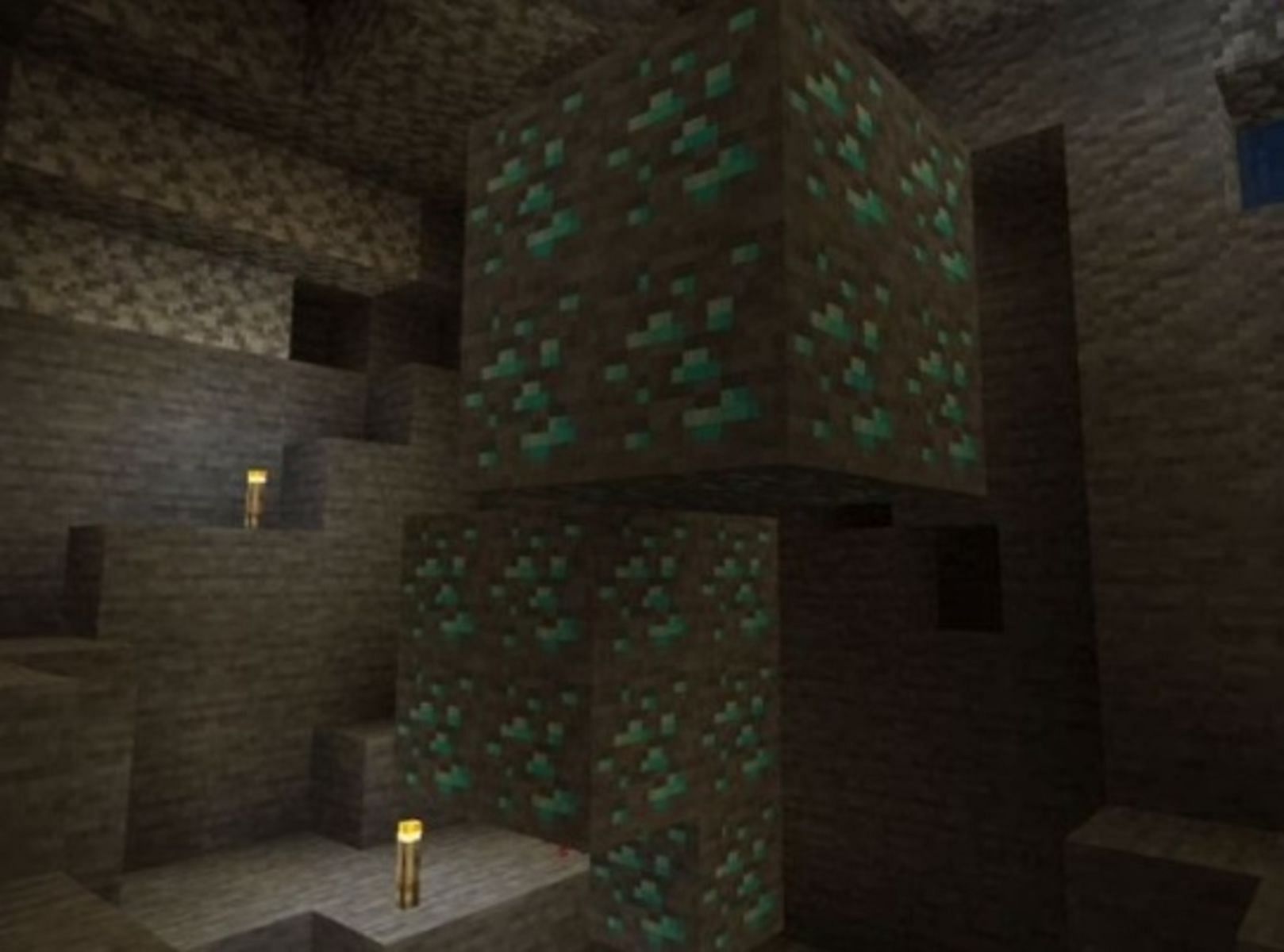 Players can head to a single coordinate for a large vein of diamonds (Image via Mojang)