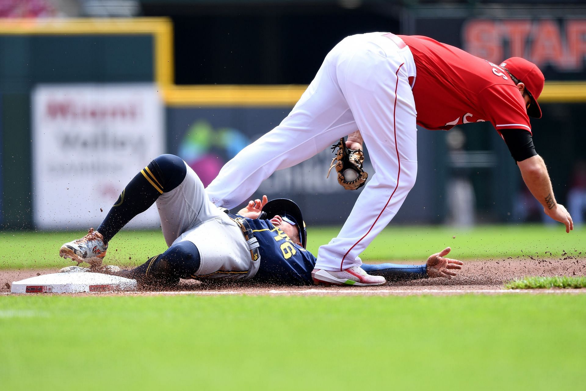 Cincinnati Reds earned the win at home