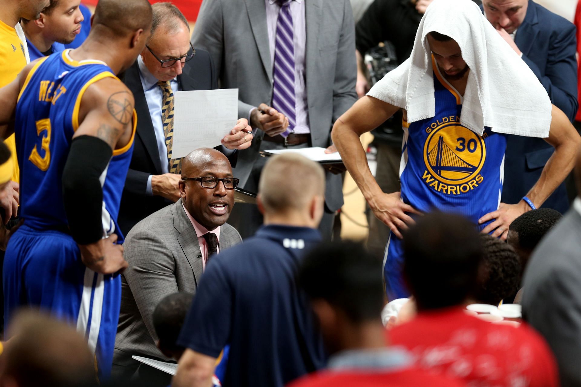 Mike Brown will handle head-coaching duties again for the Golden State Warriors. [Photo: The Mercury News]