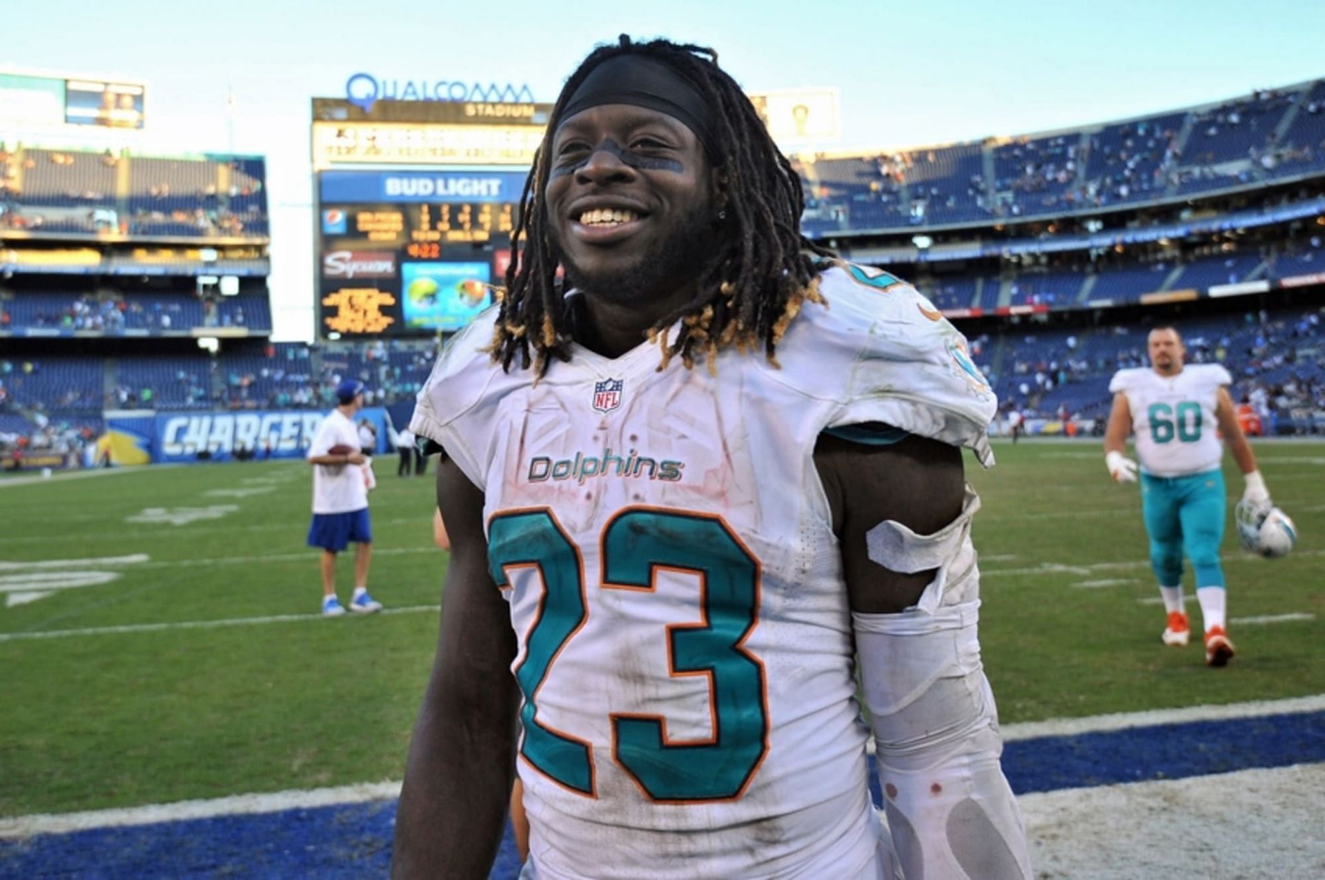 NFL fans react as Jay Ajayi receives injury payoff settlement