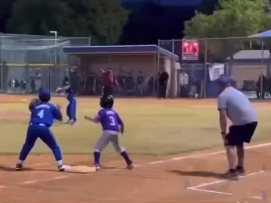 His coach told him to run fast 😂 #funny #baseball #kids #youth