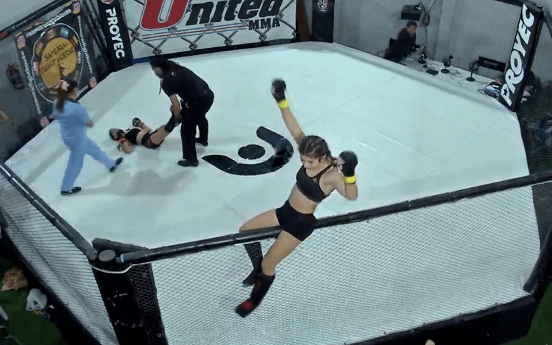 Julieta Martinez celebrates knocking out Brenda Oliva